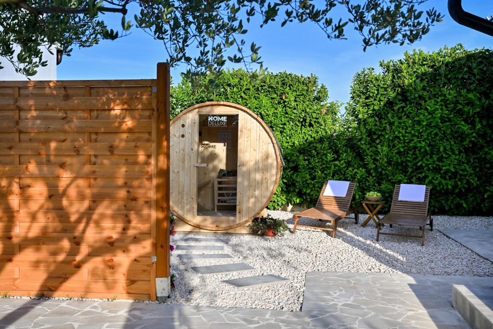 Holiday Home Aprilis With Pool, Jacuzzi And Sauna Galovac  Экстерьер фото