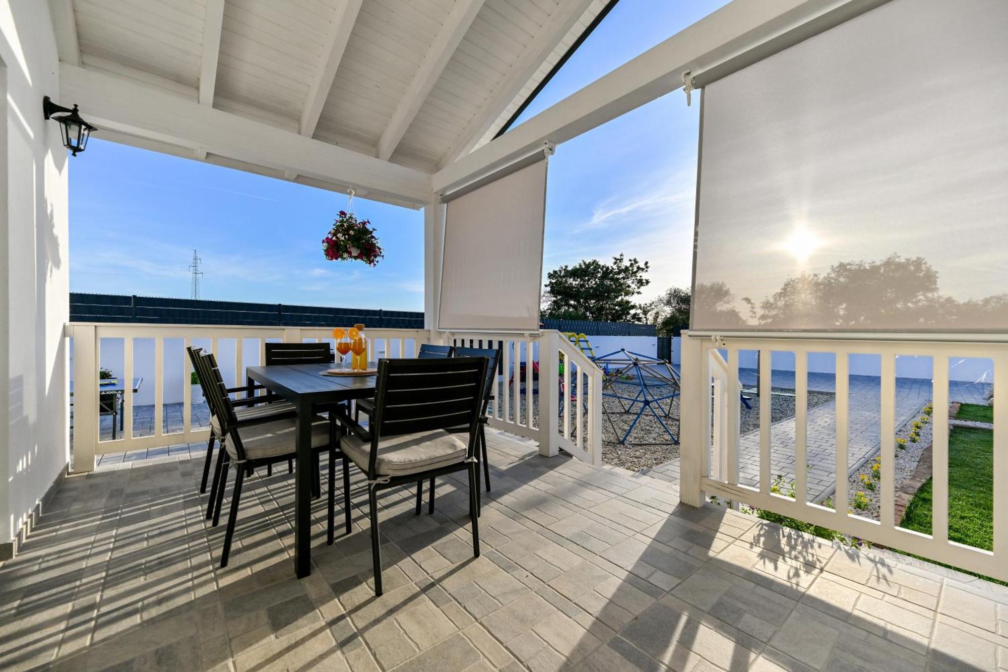 Holiday Home Aprilis With Pool, Jacuzzi And Sauna Galovac  Экстерьер фото