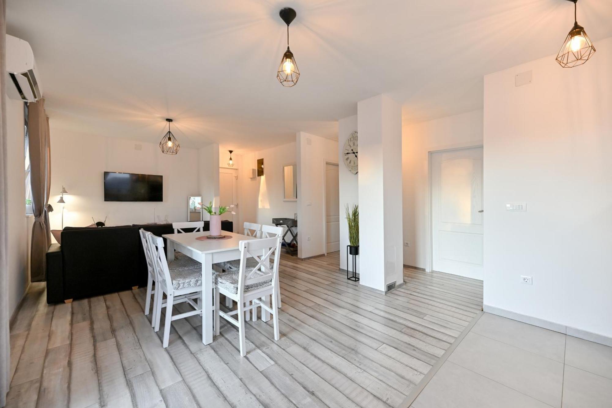 Holiday Home Aprilis With Pool, Jacuzzi And Sauna Galovac  Экстерьер фото