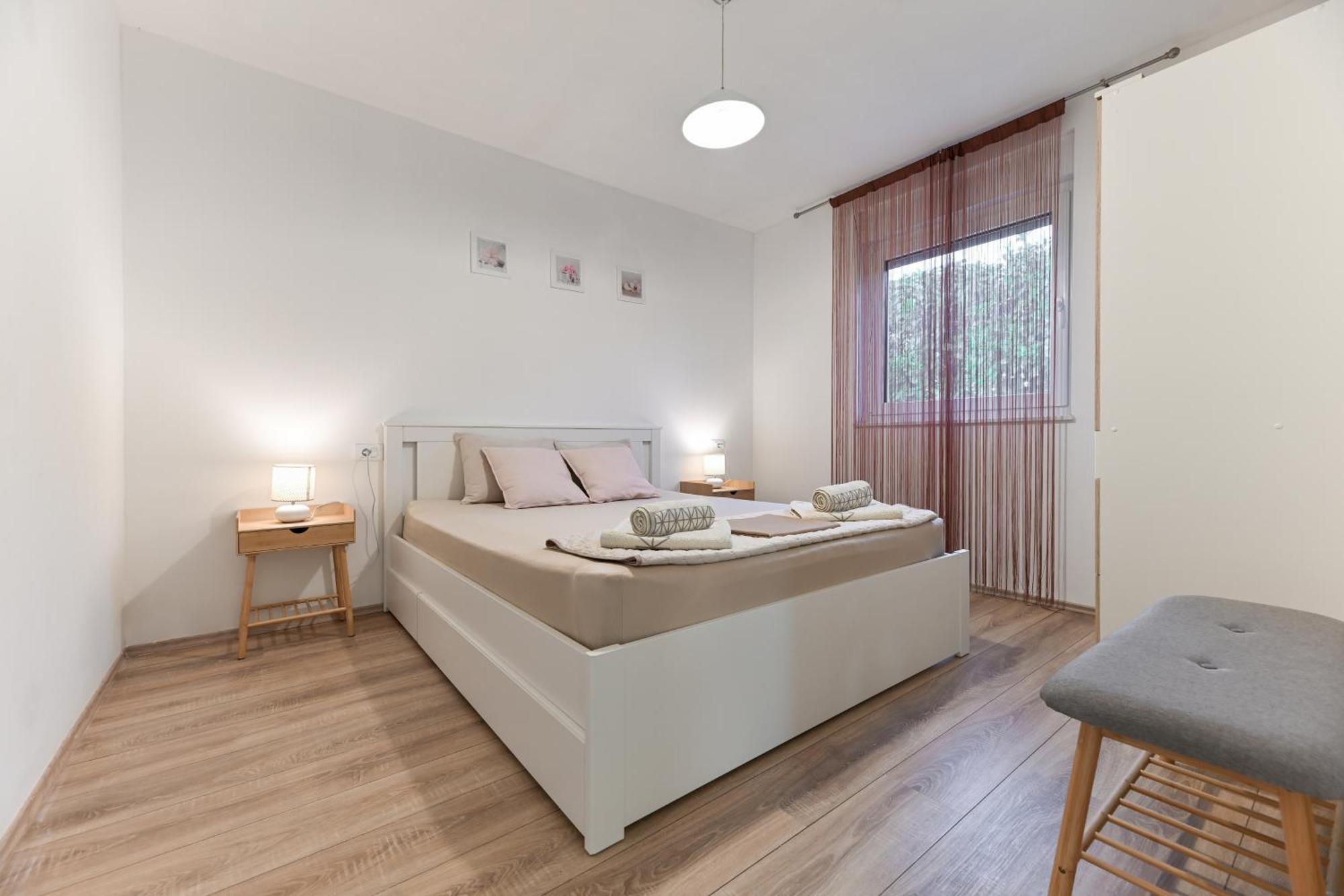 Holiday Home Aprilis With Pool, Jacuzzi And Sauna Galovac  Экстерьер фото
