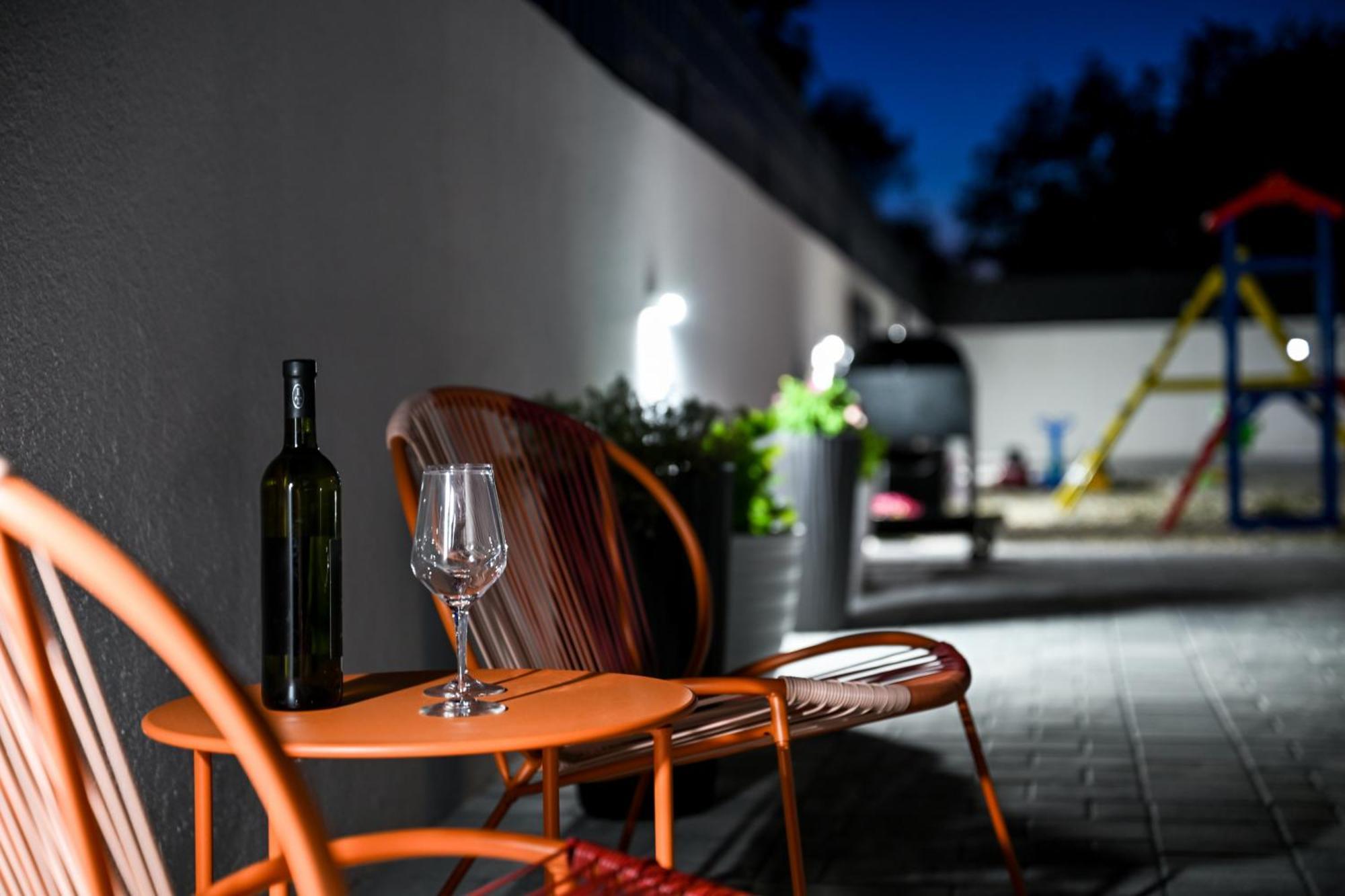 Holiday Home Aprilis With Pool, Jacuzzi And Sauna Galovac  Экстерьер фото