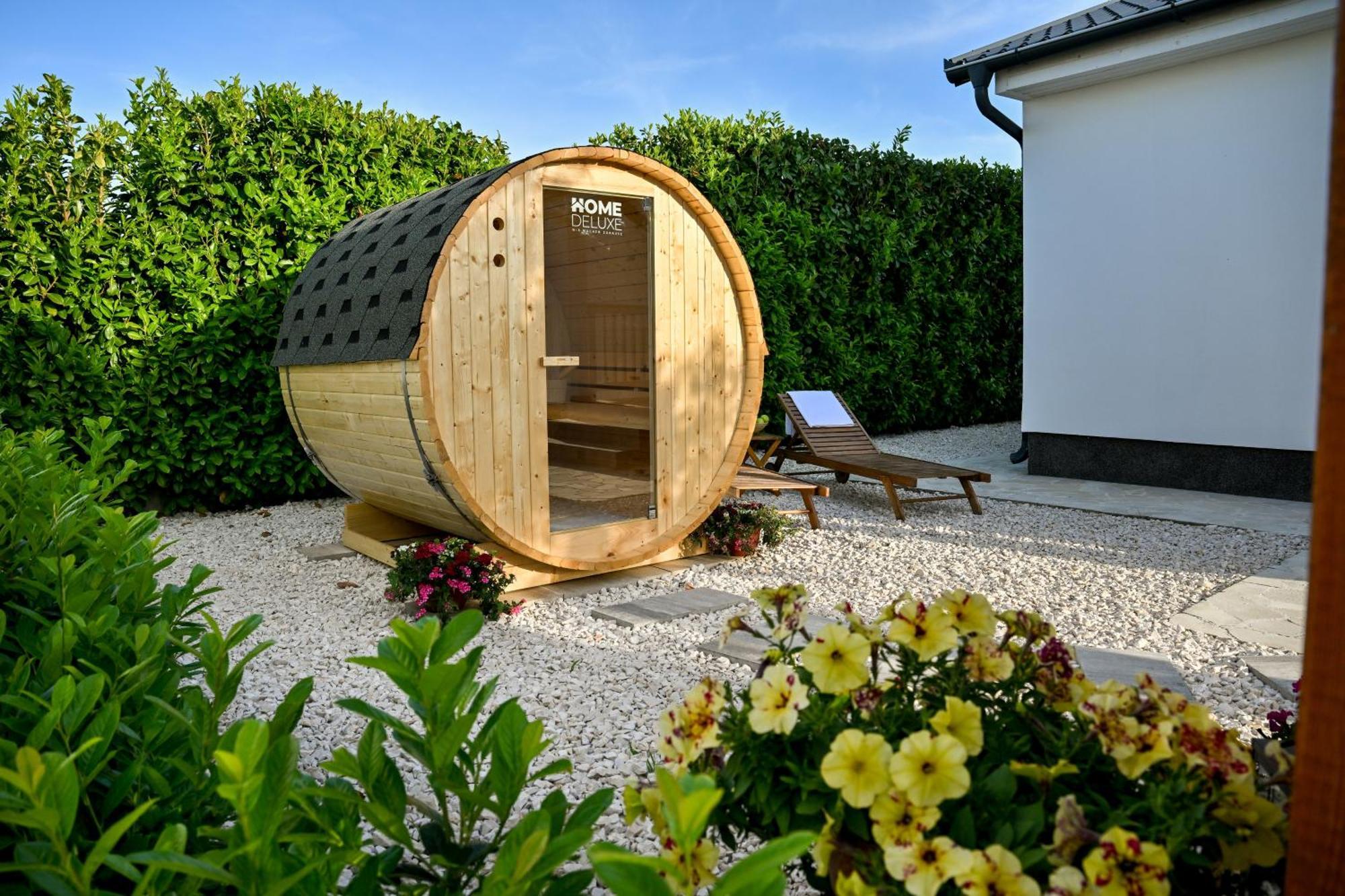Holiday Home Aprilis With Pool, Jacuzzi And Sauna Galovac  Экстерьер фото
