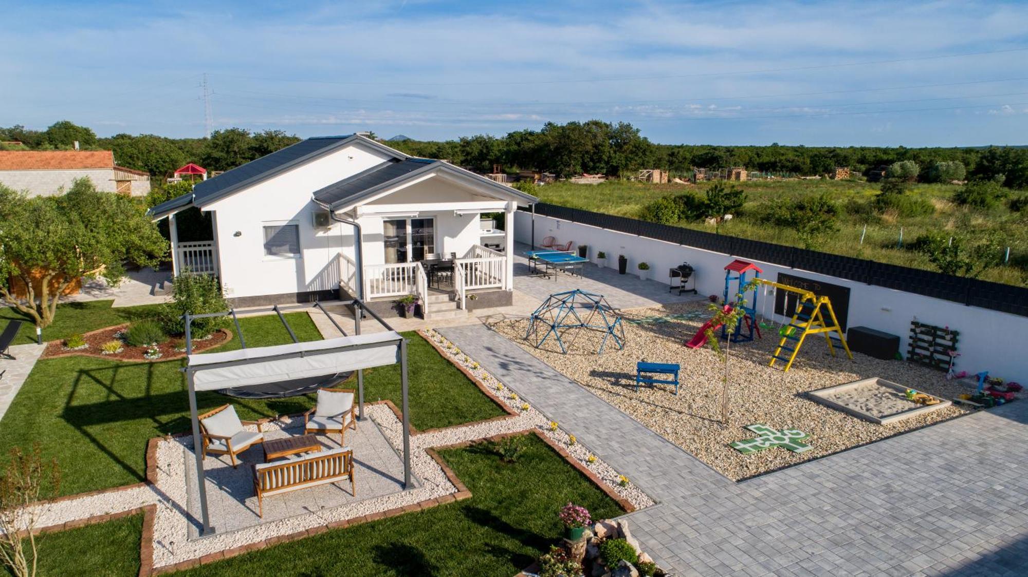 Holiday Home Aprilis With Pool, Jacuzzi And Sauna Galovac  Экстерьер фото